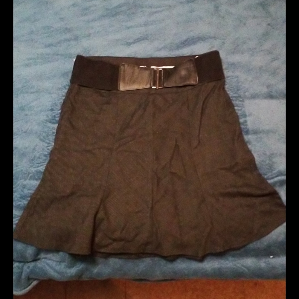 Black skirt 3/4